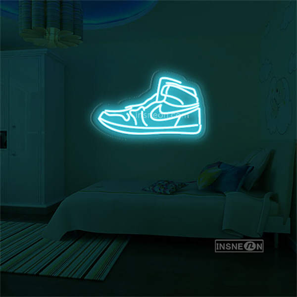 'Sneakers' Neon Sign